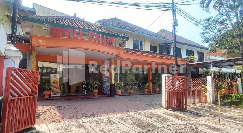 Oyo 3956 Hotel Palem 2 Syariah Malang Extérieur photo