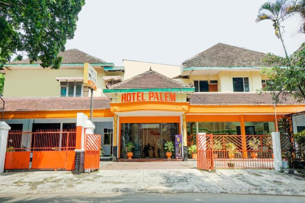 Oyo 3956 Hotel Palem 2 Syariah Malang Extérieur photo